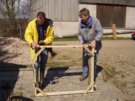Die Verschalung für's Fundament